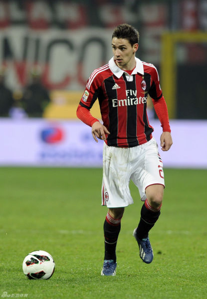 电糖天使降临！《和平精英》携手《百分百出品》跨界联动